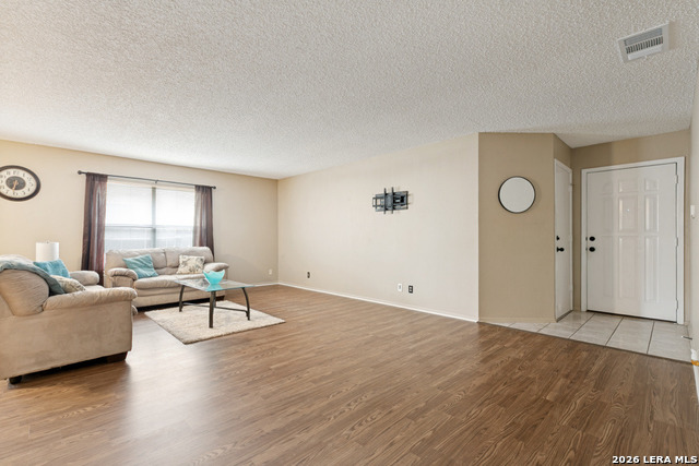 6402 Beech Trail Property Photo 7