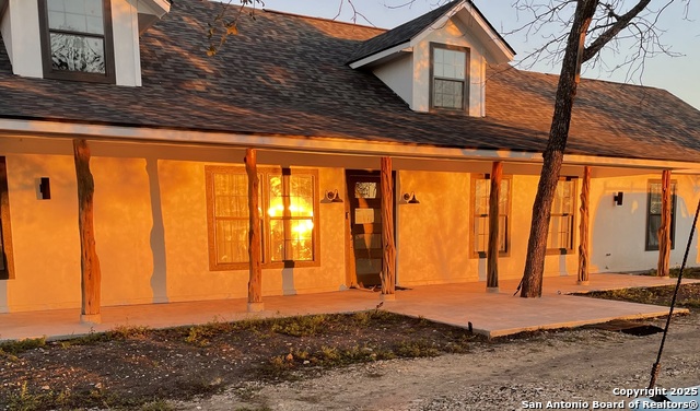 210 County Road 4643 Property Photo 2