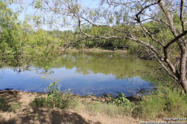 760 N Greytown Rd Property Photo 1