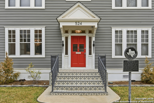 524 N Getty Property Photo 2