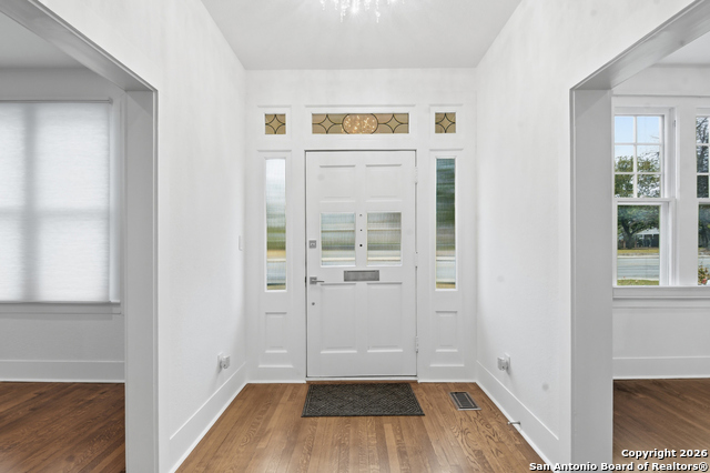 524 N Getty Property Photo 6