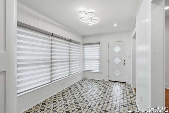 524 N Getty Property Photo 15