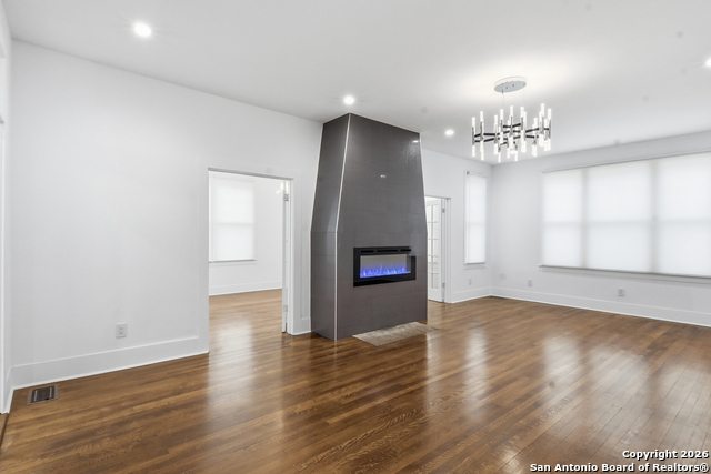 524 N Getty Property Photo 17