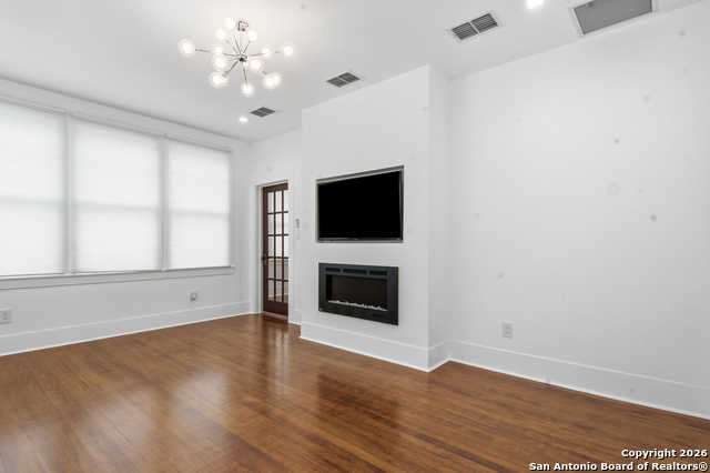 524 N Getty Property Photo 39