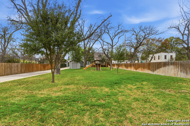 524 N Getty Property Photo 51