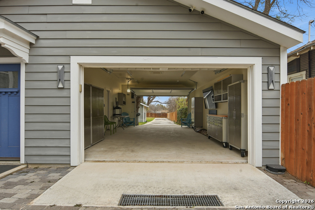 524 N Getty Property Photo 53