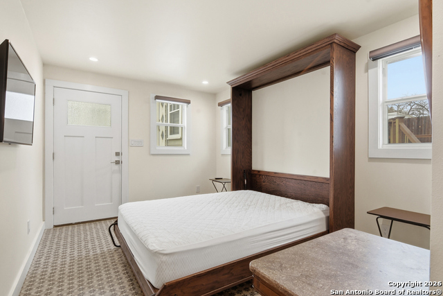 524 N Getty Property Photo 55