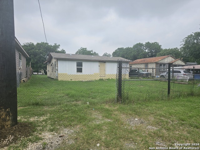 907 Hough Property Photo 1