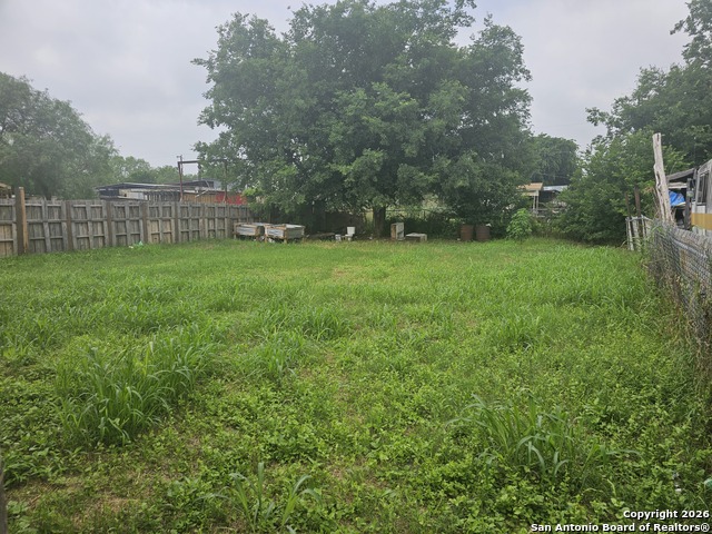907 Hough Property Photo 14