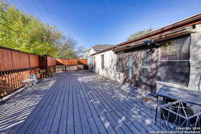 4154 Swans Landing Property Photo 3
