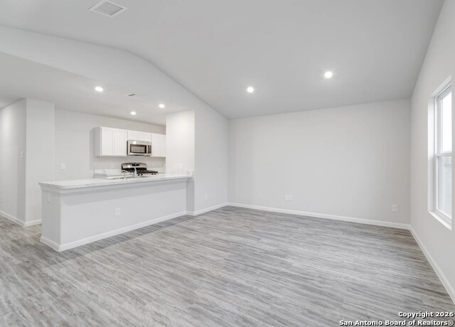304 Warehouse Rd. Property Photo 5