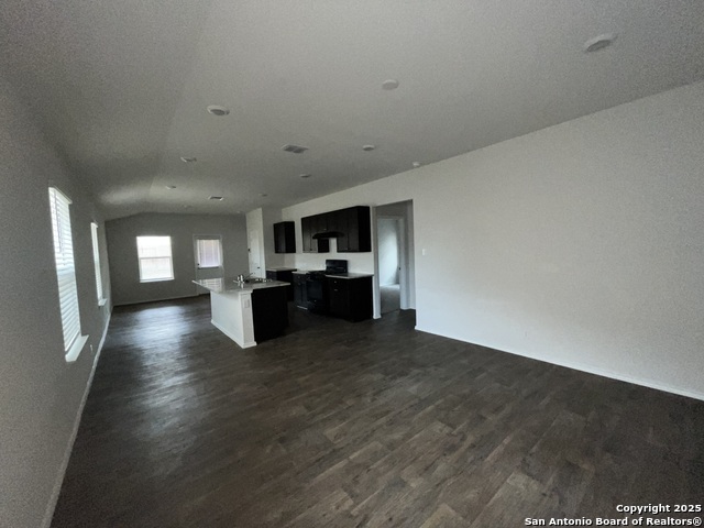 324 Middle Green Loop Property Photo 3