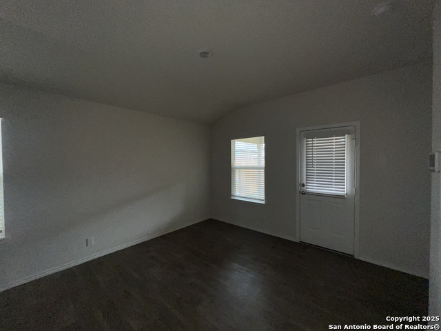 324 Middle Green Loop Property Photo 11