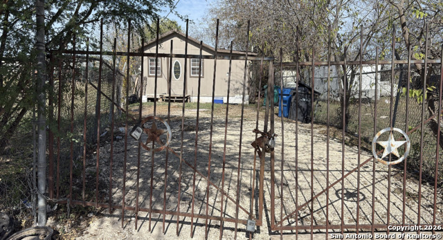 1311 Sanco Property Photo 4