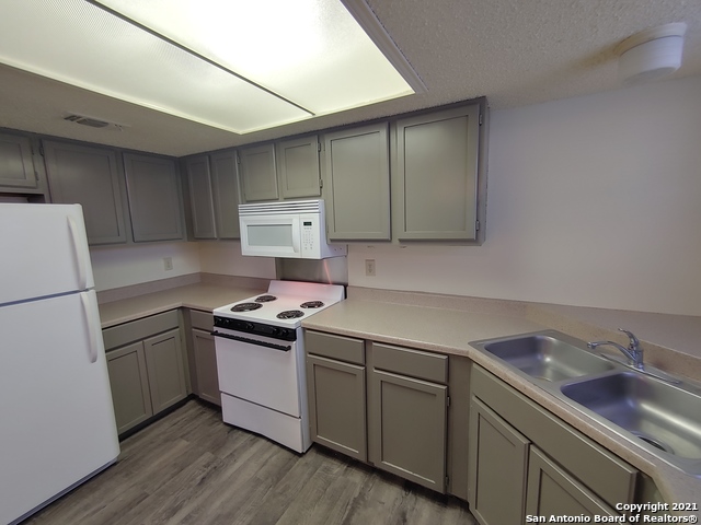 6316 Cambridge Property Photo 3