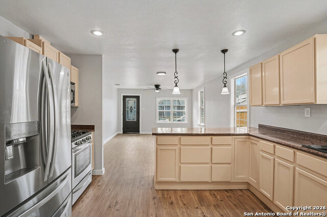 2039 Schley Ave Property Photo 10