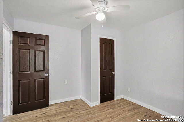 2039 Schley Ave Property Photo 12