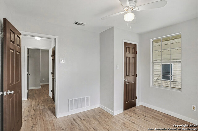 2039 Schley Ave Property Photo 15