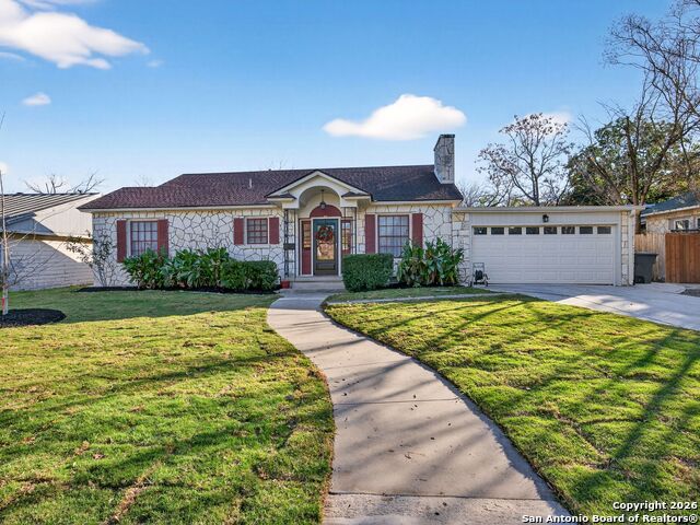 166 Lovera Blvd Property Photo 1