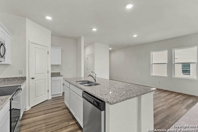 128 Dionicio Loop Property Photo 6