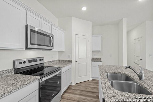 128 Dionicio Loop Property Photo 7