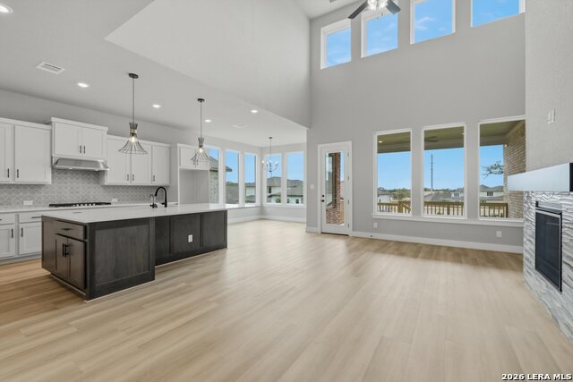 301 Fandango Property Photo 2