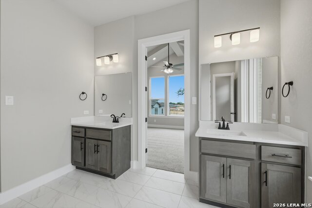 301 Fandango Property Photo 7