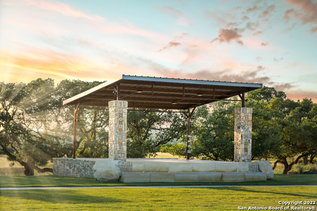 301 Fandango Property Photo 17