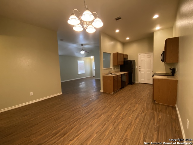 1103 Maple Property Photo 3