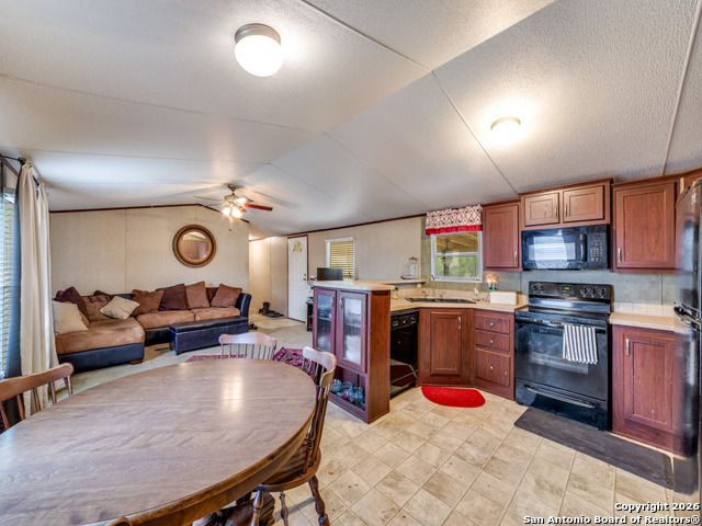 6472 Bluntzer Rd Property Photo 30