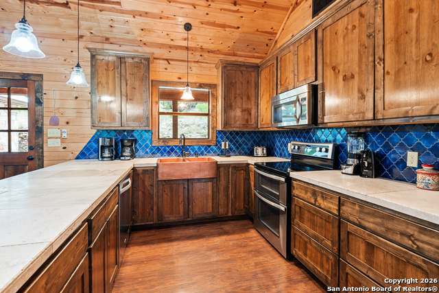 1539 River Road Property Photo 18
