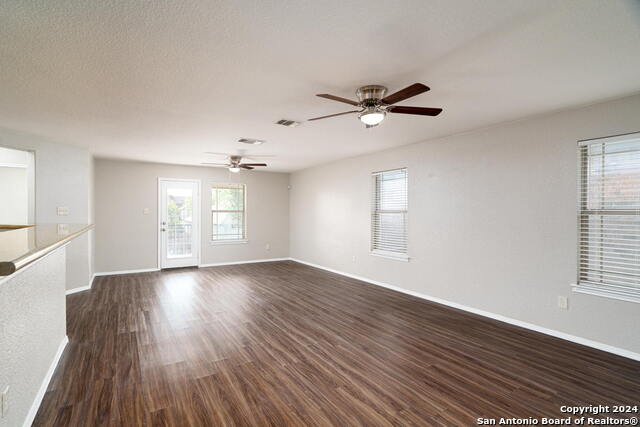 910 Trilby Property Photo 9