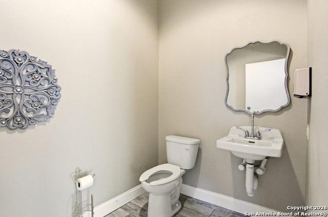 1202 W Bitters Property Photo 15