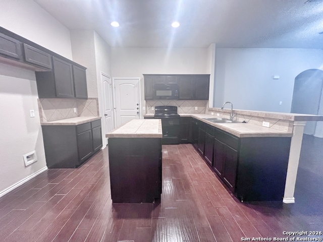 565-569 Creekside Circle Property Photo 3