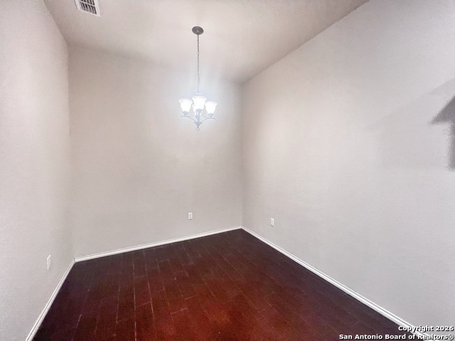 565-569 Creekside Circle Property Photo 4