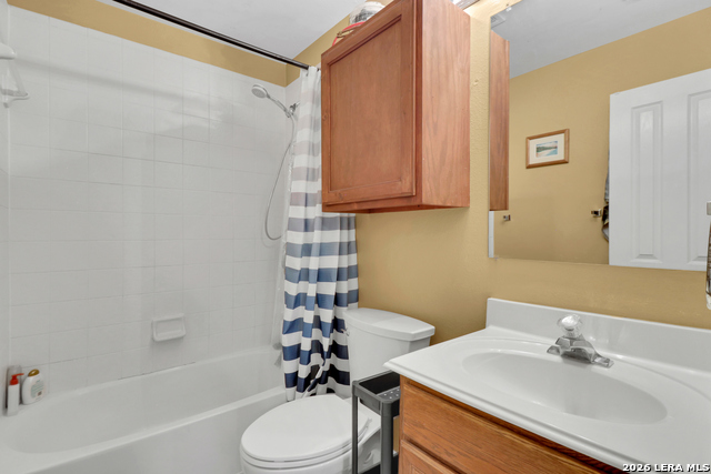 2611 Menard Property Photo 24