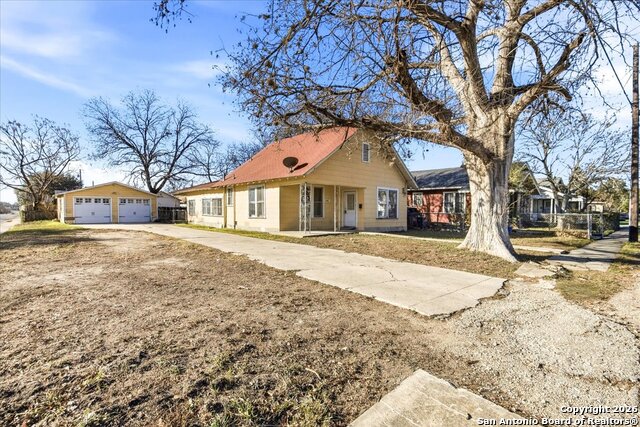 242 Fairview Ave Property Photo 1