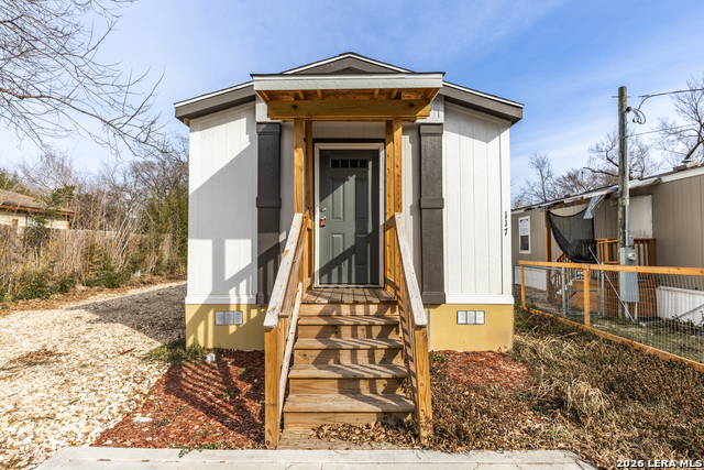 117 Royal Property Photo 2