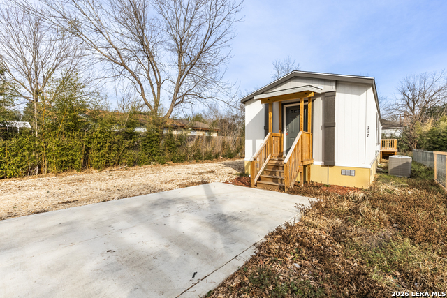 117 Royal Property Photo 5