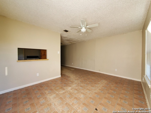 918 Hampton Property Photo 5