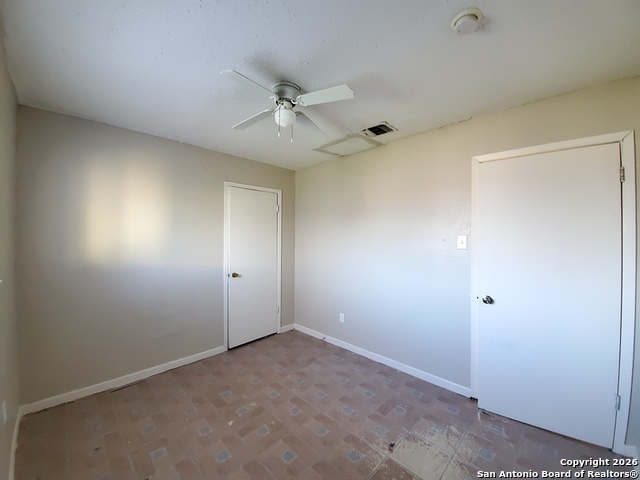 918 Hampton Property Photo 8