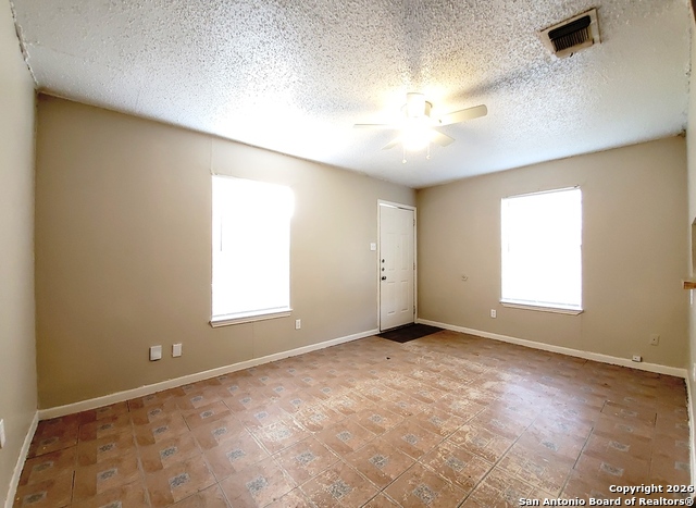 918 Hampton Property Photo 12