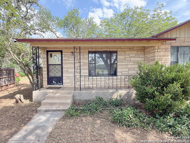 15430 S Main Property Photo 1