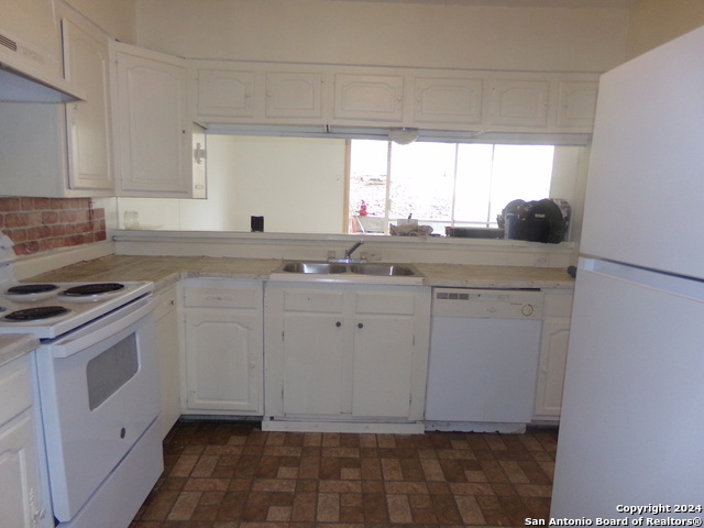4835 Gus Eckert Property Photo 2