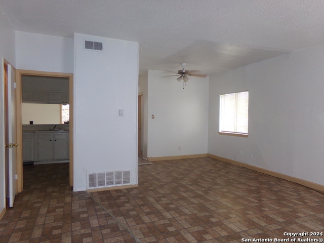 4835 Gus Eckert Property Photo 6