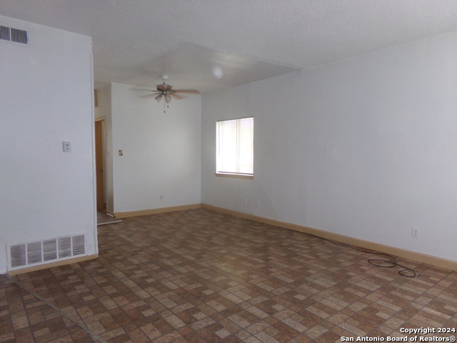 4835 Gus Eckert Property Photo 7