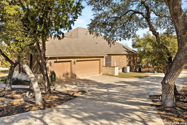 880 Haven Point Property Photo 3