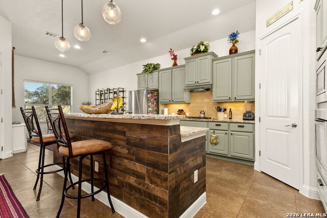 880 Haven Point Property Photo 13