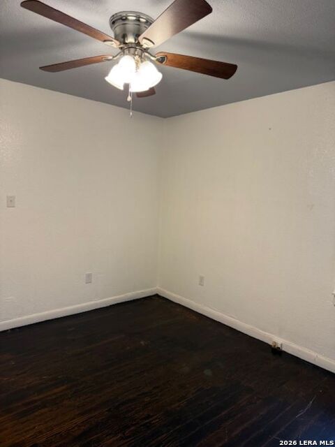 512 E Mulberry Property Photo 2