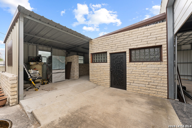 106 South Line Property Photo 10